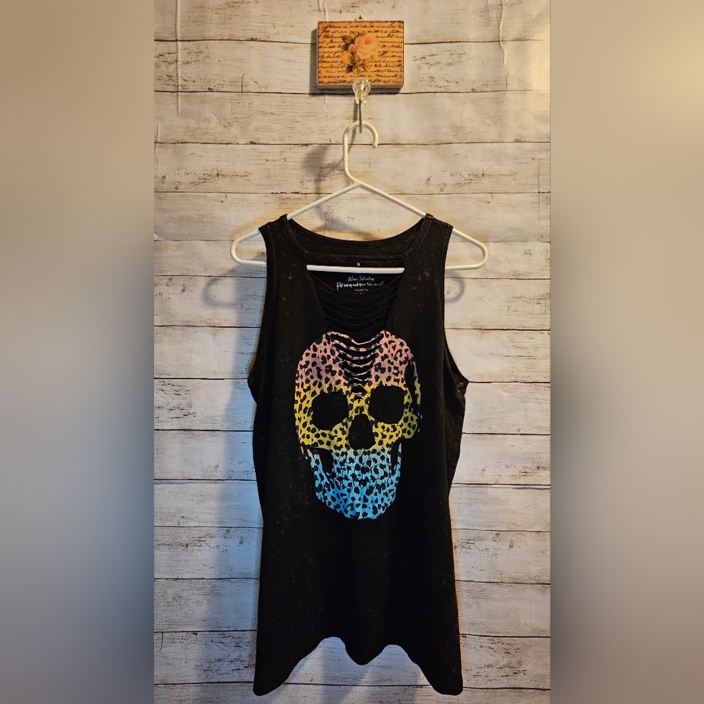 Torrid Tank Colorful Skull Top Size 0 Slim Fit
